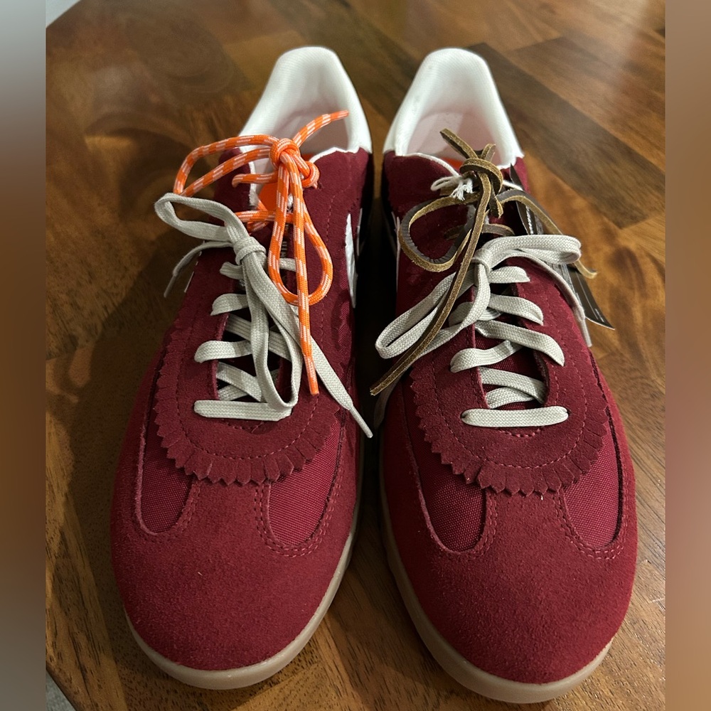 Red Sneakers Converse